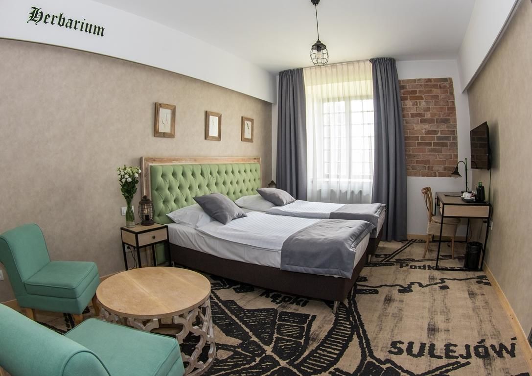 Отель Best Western Plus Hotel Podklasztorze Сулеюв-28